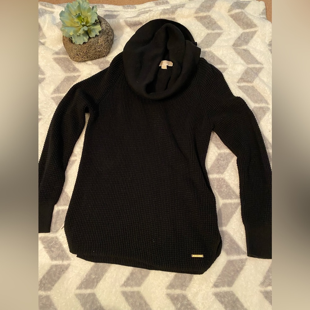 MK TurtleNeck Sweater